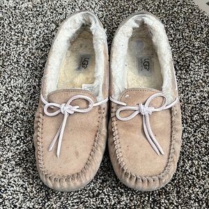 Ugg Dakota Slipper, worn